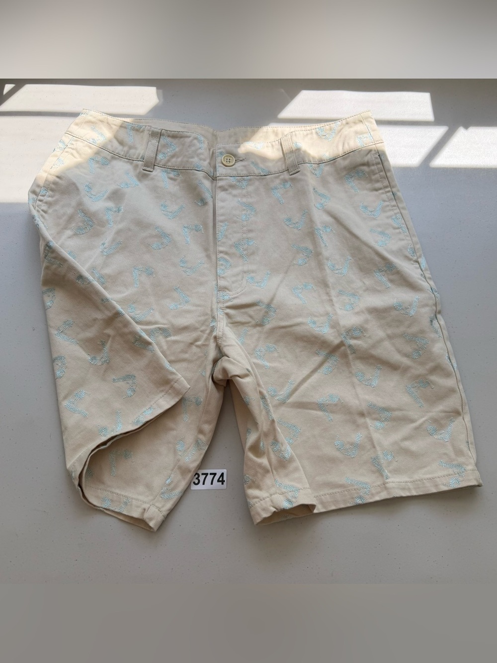 Vast Shorts Mens Medium Beige Embroidered Canvas Flat Front